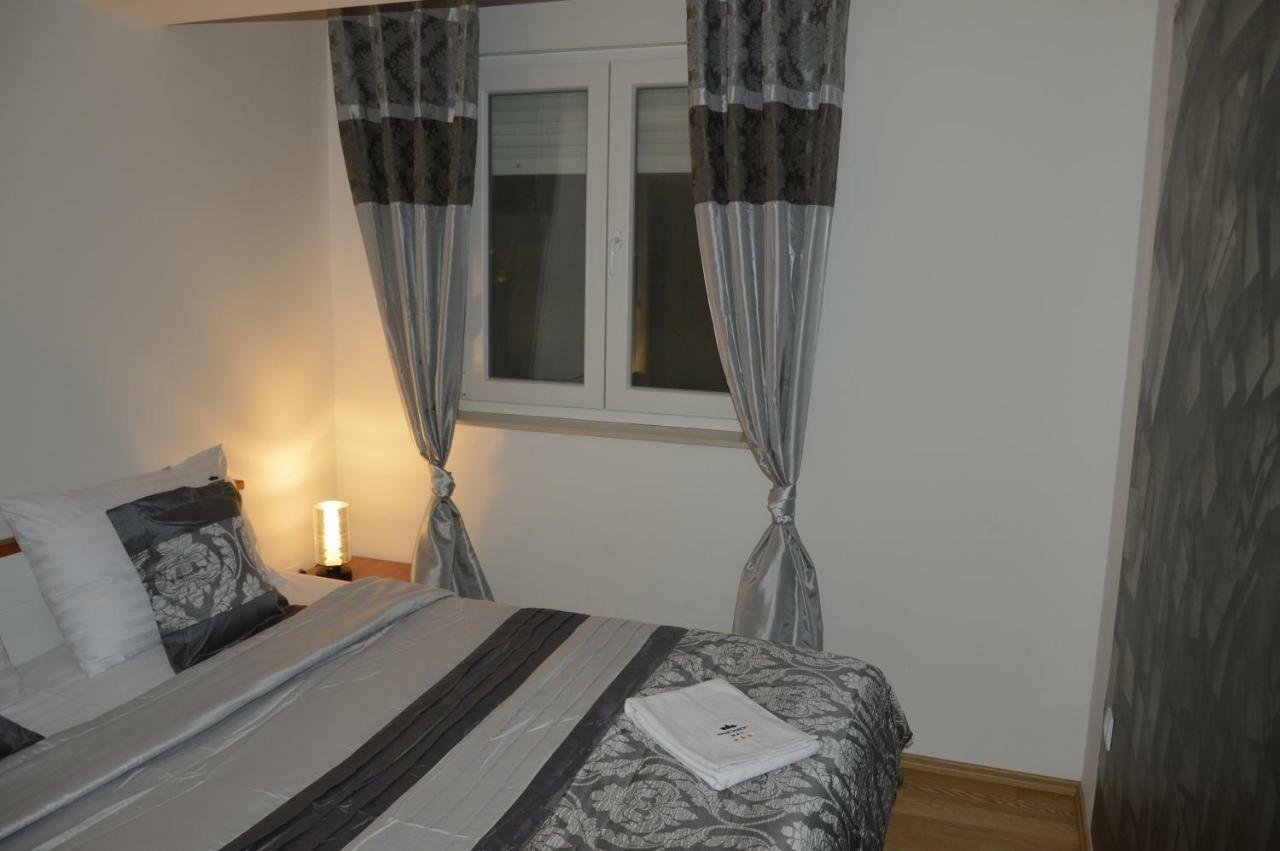 Apartament M & E Vodice Exterior foto